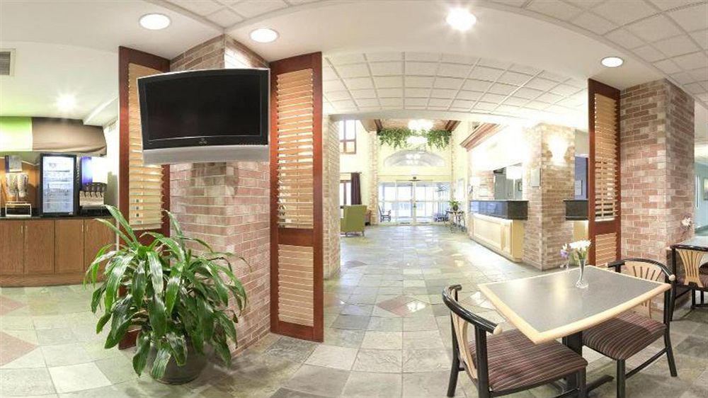 Holiday Inn Express & Suites Chicago-Midway Airport By Ihg Bedford Park Exterior photo