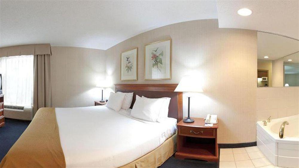 Holiday Inn Express & Suites Chicago-Midway Airport By Ihg Bedford Park Exterior photo